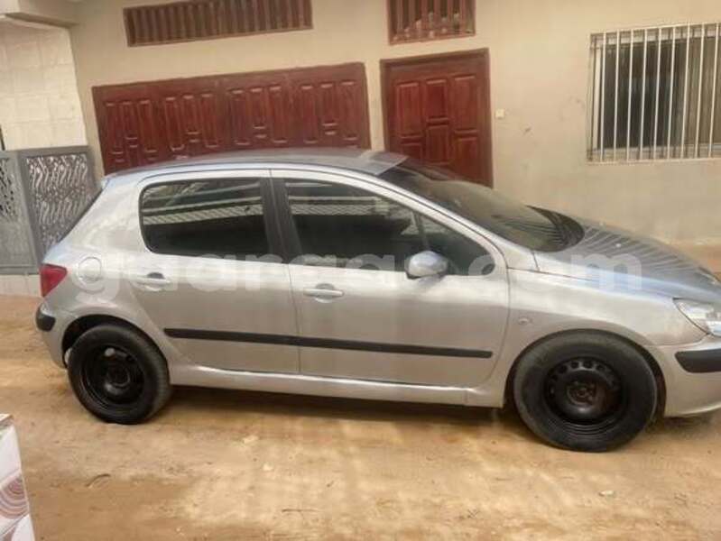 Big with watermark renault 10 dakar dakar 33142