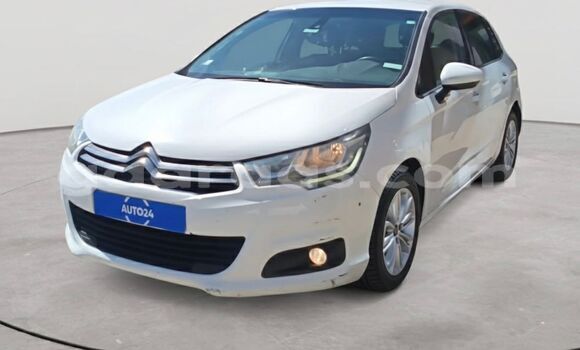 Dieundeu Occasion Citroen C4 White Auto in Dakar in Dakar Dieundeu Occasion Citroen C4 White Auto in Dakar in Dakar