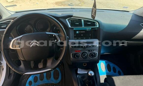 Dieundeu Occasion Citroen C4 White Auto in Dakar in Dakar Dieundeu Occasion Citroen C4 White Auto in Dakar in Dakar