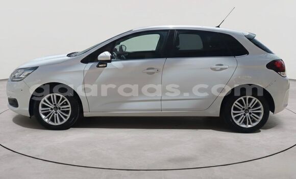 Dieundeu Occasion Citroen C4 White Auto in Dakar in Dakar Dieundeu Occasion Citroen C4 White Auto in Dakar in Dakar