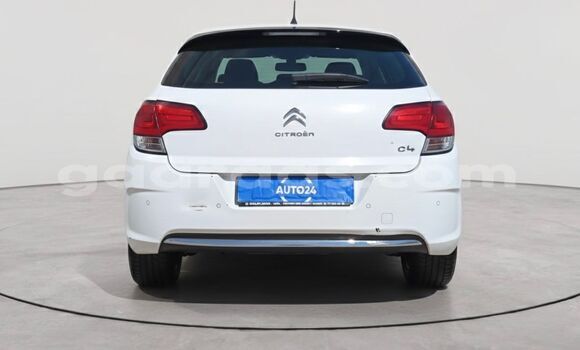 Dieundeu Occasion Citroen C4 White Auto in Dakar in Dakar Dieundeu Occasion Citroen C4 White Auto in Dakar in Dakar