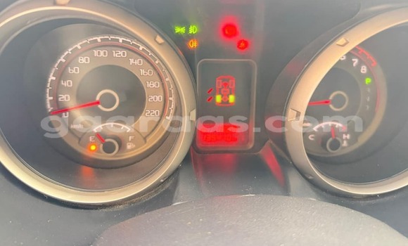 Dieundeu Occasion Mitsubishi Pajero White Auto in Dakar in Dakar Dieundeu Occasion Mitsubishi Pajero White Auto in Dakar in Dakar