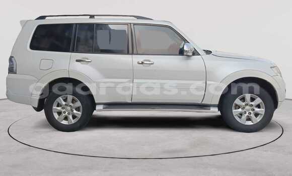 Dieundeu Occasion Mitsubishi Pajero White Auto in Dakar in Dakar Dieundeu Occasion Mitsubishi Pajero White Auto in Dakar in Dakar