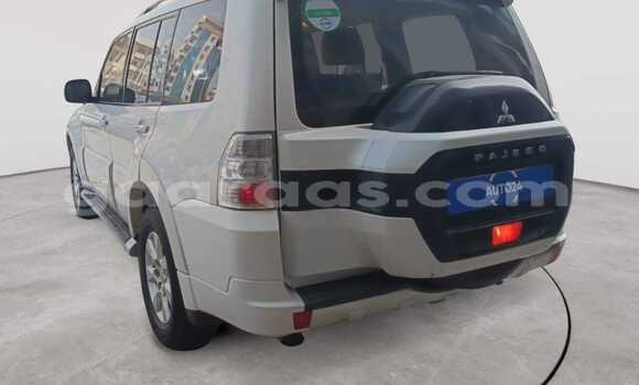 Dieundeu Occasion Mitsubishi Pajero White Auto in Dakar in Dakar Dieundeu Occasion Mitsubishi Pajero White Auto in Dakar in Dakar