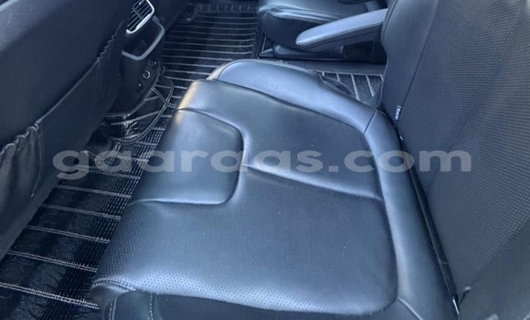 Dieundeu Occasion Hyundai Santa Fe Silver Auto in Dakar in Dakar Dieundeu Occasion Hyundai Santa Fe Silver Auto in Dakar in Dakar