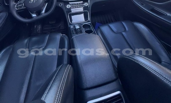 Dieundeu Occasion Hyundai Santa Fe Silver Auto in Dakar in Dakar Dieundeu Occasion Hyundai Santa Fe Silver Auto in Dakar in Dakar