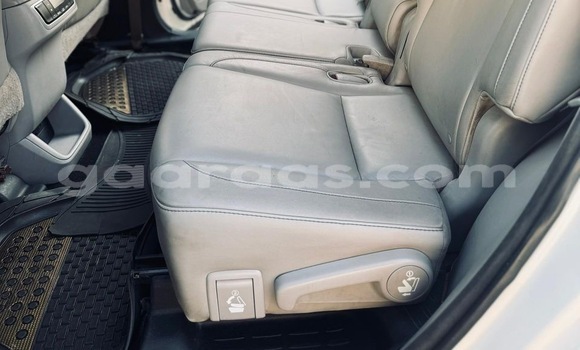 Buy Used Toyota Highlander White Car in Dakar in Dakar Buy Used Toyota Highlander White Car in Dakar in Dakar