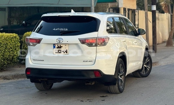 Buy Used Toyota Highlander White Car in Dakar in Dakar Buy Used Toyota Highlander White Car in Dakar in Dakar