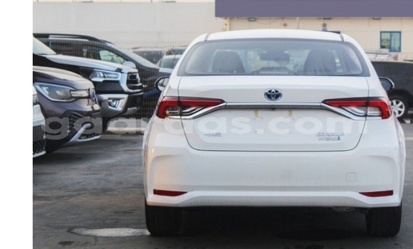 Buy Used Toyota Corolla White Car in Dakar in Dakar Buy Used Toyota Corolla White Car in Dakar in Dakar