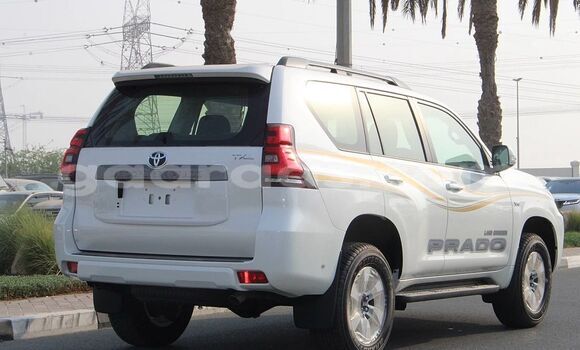 Buy Used Toyota Land Cruiser Prado White Car in Dakar in Dakar Buy Used Toyota Land Cruiser Prado White Car in Dakar in Dakar