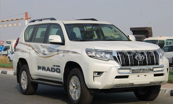 Buy Used Toyota Land Cruiser Prado White Car in Dakar in Dakar Buy Used Toyota Land Cruiser Prado White Car in Dakar in Dakar
