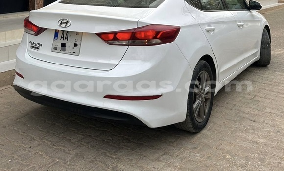 Buy Used Hyundai Elantra White Car in Dakar in Dakar Buy Used Hyundai Elantra White Car in Dakar in Dakar