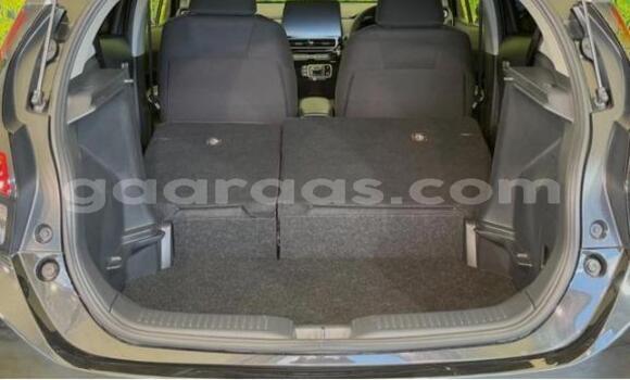 Buy Used Toyota Aqua Silver Car in Dakar in Dakar Buy Used Toyota Aqua Silver Car in Dakar in Dakar