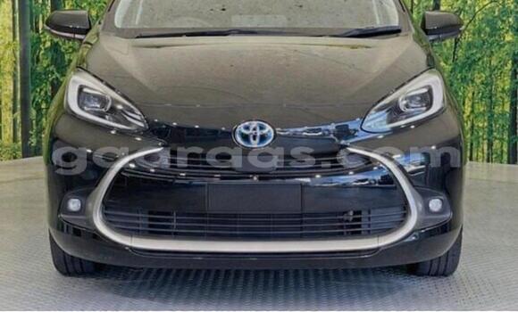 Buy Used Toyota Aqua Silver Car in Dakar in Dakar Buy Used Toyota Aqua Silver Car in Dakar in Dakar