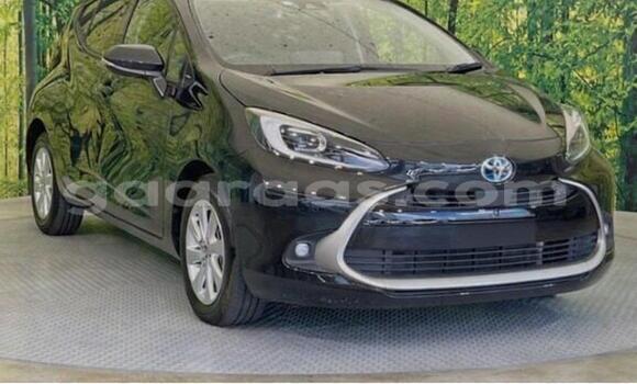 Buy Used Toyota Aqua Silver Car in Dakar in Dakar Buy Used Toyota Aqua Silver Car in Dakar in Dakar