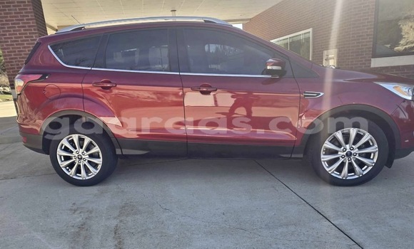 Acheter Import Voiture Ford Escape Red à Touba, Diourbel Acheter Import Voiture Ford Escape Red à Touba, Diourbel