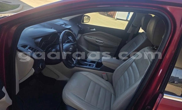 Acheter Import Voiture Ford Escape Red à Touba, Diourbel Acheter Import Voiture Ford Escape Red à Touba, Diourbel