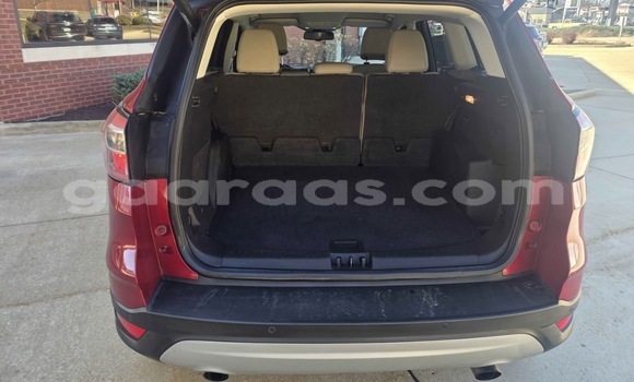Acheter Import Voiture Ford Escape Red à Touba, Diourbel Acheter Import Voiture Ford Escape Red à Touba, Diourbel