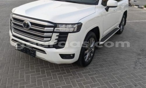 Buy Used Toyota Land Cruiser White Car in Dakar in Dakar Buy Used Toyota Land Cruiser White Car in Dakar in Dakar
