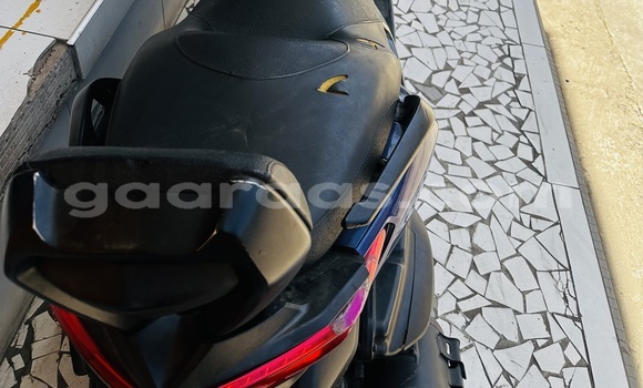 Dieundeu Occasion Yamaha X-MAX Blue Bike in Dakar in Dakar Dieundeu Occasion Yamaha X-MAX Blue Bike in Dakar in Dakar