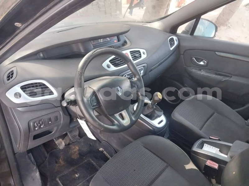 Big with watermark renault scenic iii dakar dakar 33212