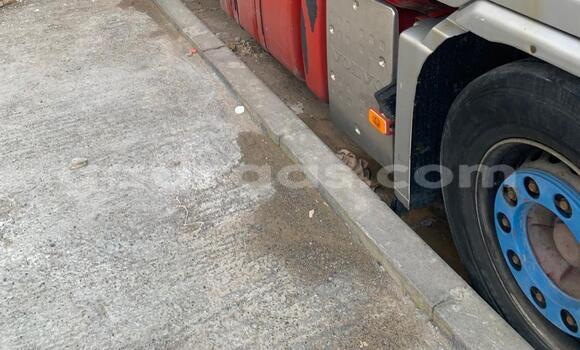 Buy Used Volvo F4 Blue Truck in Ain sebaa in Casablanca Buy Used Volvo F4 Blue Truck in Ain sebaa in Casablanca