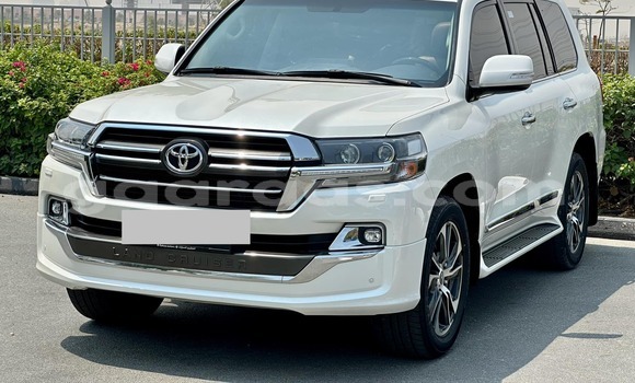 Buy Used Toyota Land Cruiser White Car in Dakar in Dakar Buy Used Toyota Land Cruiser White Car in Dakar in Dakar