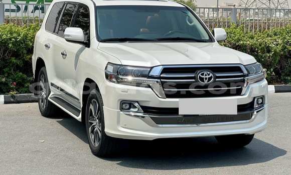 Buy Used Toyota Land Cruiser White Car in Dakar in Dakar Buy Used Toyota Land Cruiser White Car in Dakar in Dakar