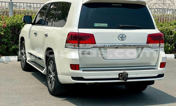 Buy Used Toyota Land Cruiser White Car in Dakar in Dakar Buy Used Toyota Land Cruiser White Car in Dakar in Dakar