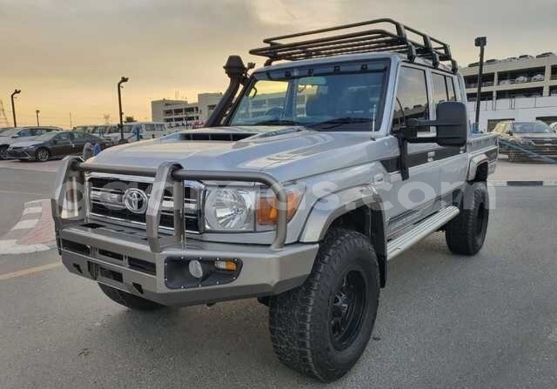 Big with watermark toyota land cruiser fatick guinguineo 33217
