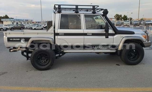 Buy Used Toyota Land Cruiser Silver Car in Guinguineo in Fatick Buy Used Toyota Land Cruiser Silver Car in Guinguineo in Fatick