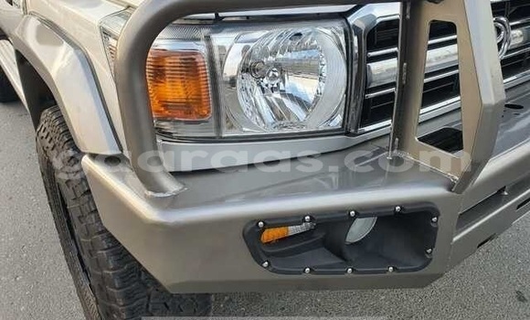 Buy Used Toyota Land Cruiser Silver Car in Guinguineo in Fatick Buy Used Toyota Land Cruiser Silver Car in Guinguineo in Fatick