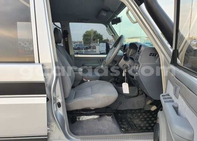 Big with watermark toyota land cruiser fatick guinguineo 33217