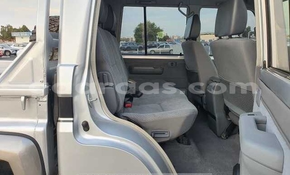 Buy Used Toyota Land Cruiser Silver Car in Guinguineo in Fatick Buy Used Toyota Land Cruiser Silver Car in Guinguineo in Fatick