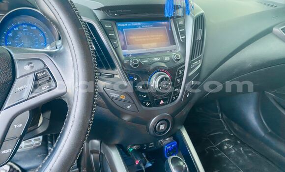 Acheter Occasion Voiture Hyundai Veloster Bleu à Dakar, Dakar Acheter Occasion Voiture Hyundai Veloster Bleu à Dakar, Dakar