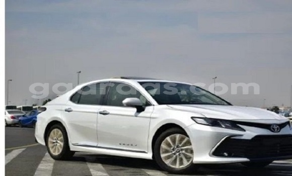 Buy Used Toyota Camry White Car in Dakar in Dakar Buy Used Toyota Camry White Car in Dakar in Dakar
