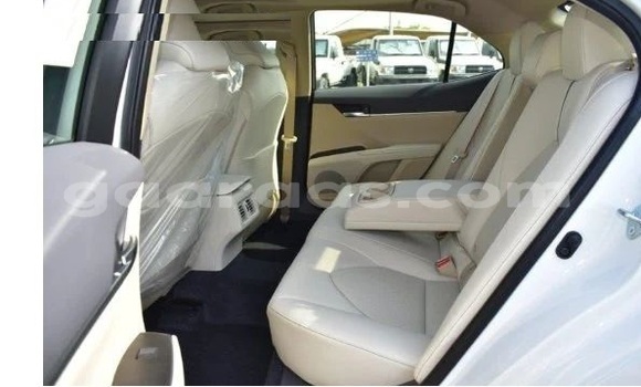 Buy Used Toyota Camry White Car in Dakar in Dakar Buy Used Toyota Camry White Car in Dakar in Dakar