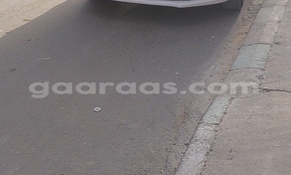 Buy Used Renault Symbol Blanc Car in Dakar in Dakar Buy Used Renault Symbol Blanc Car in Dakar in Dakar