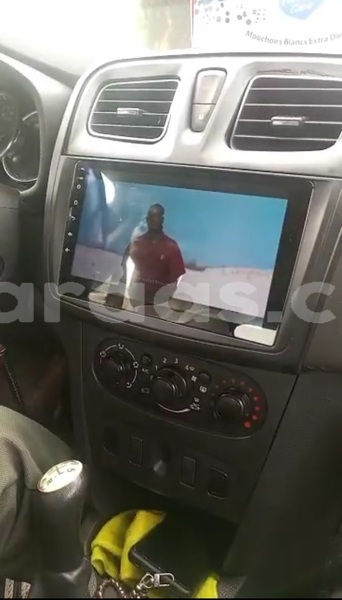 Big with watermark renault symbol dakar dakar 33234