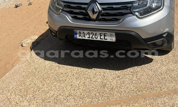 Buy Used Renault Duster Silver Car in Dakar in Dakar Buy Used Renault Duster Silver Car in Dakar in Dakar
