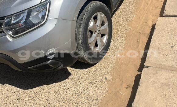 Buy Used Renault Duster Silver Car in Dakar in Dakar Buy Used Renault Duster Silver Car in Dakar in Dakar