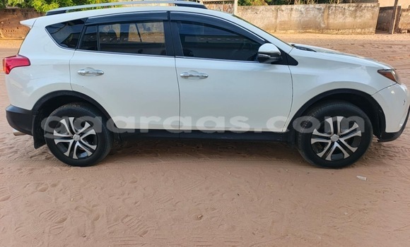 Dieundeu Occasion Toyota Rav 4 Blanc Auto in Dakar in Dakar Dieundeu Occasion Toyota Rav 4 Blanc Auto in Dakar in Dakar