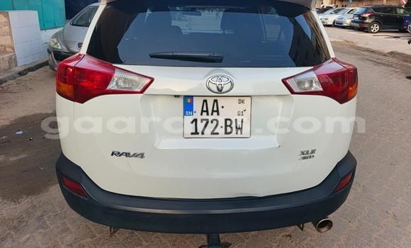 Dieundeu Occasion Toyota Rav 4 Blanc Auto in Dakar in Dakar Dieundeu Occasion Toyota Rav 4 Blanc Auto in Dakar in Dakar