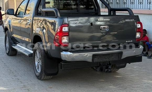 Dieundeu Occasion Toyota Hilux Black Auto in Dakar in Dakar Dieundeu Occasion Toyota Hilux Black Auto in Dakar in Dakar