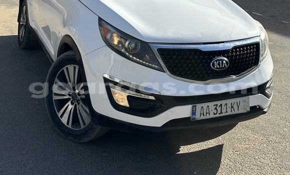 Buy Used Kia Sportage White Car in Dakar in Dakar Buy Used Kia Sportage White Car in Dakar in Dakar