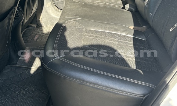 Buy Used Kia Sportage White Car in Dakar in Dakar Buy Used Kia Sportage White Car in Dakar in Dakar