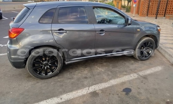 Dieundeu Occasion Mitsubishi Outlander Gris de fer Auto in Dakar in Dakar Dieundeu Occasion Mitsubishi Outlander Gris de fer Auto in Dakar in Dakar