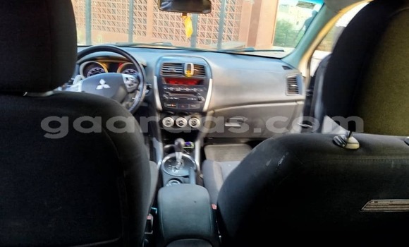 Dieundeu Occasion Mitsubishi Outlander Gris de fer Auto in Dakar in Dakar Dieundeu Occasion Mitsubishi Outlander Gris de fer Auto in Dakar in Dakar