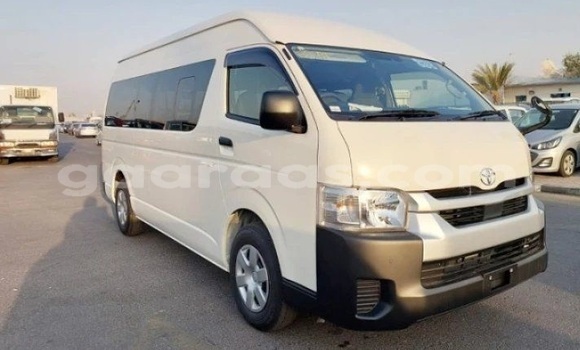Dieundeu Occasion Toyota Hiace White Auto in Dakar in Dakar Dieundeu Occasion Toyota Hiace White Auto in Dakar in Dakar