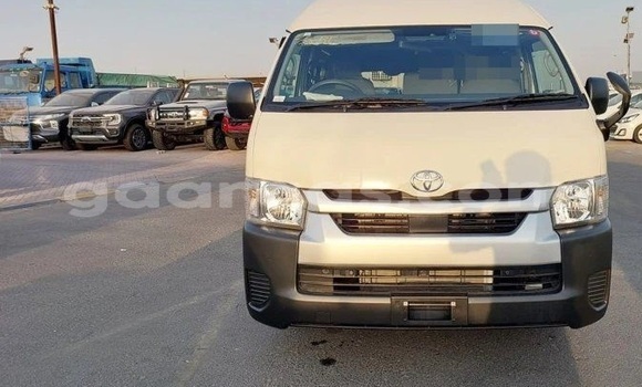 Dieundeu Occasion Toyota Hiace White Auto in Dakar in Dakar Dieundeu Occasion Toyota Hiace White Auto in Dakar in Dakar